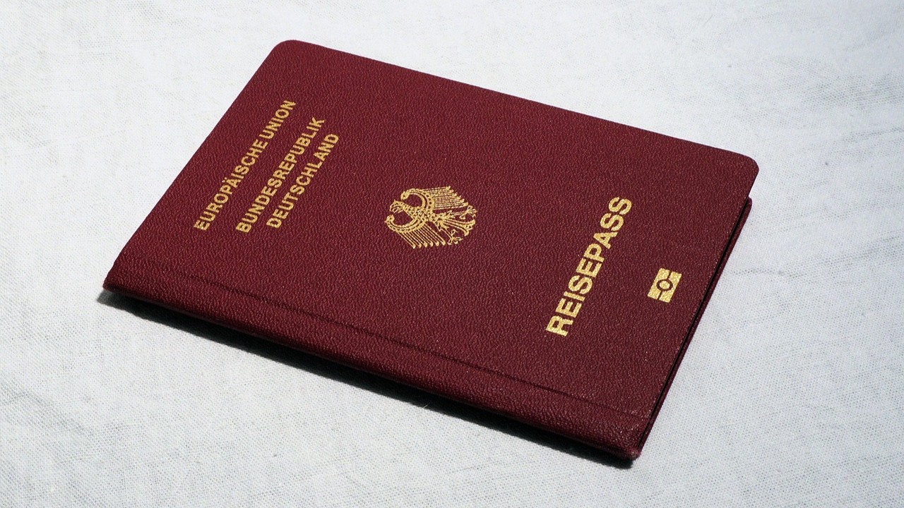 passport 1051697 1280
