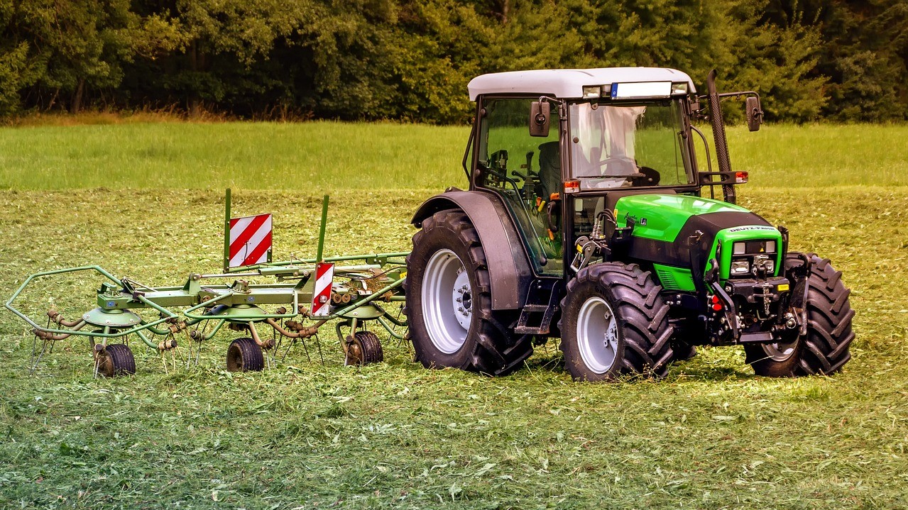 tractor 3571452 1280